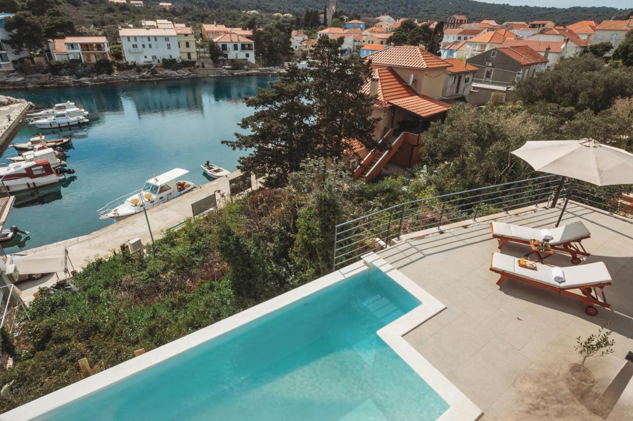 Sol Luxury Residence Near The Beach With Shared Heated Pool Bozava Exterior photo