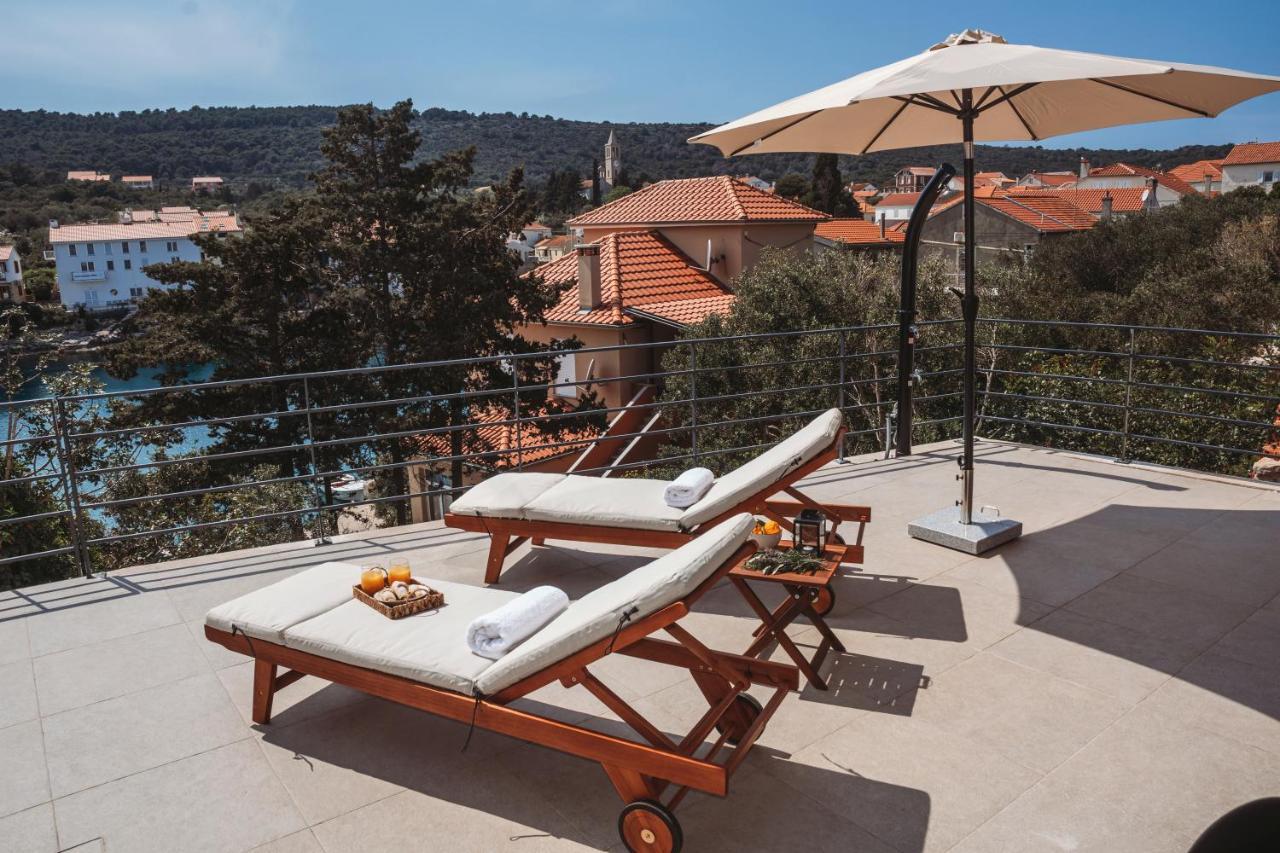 Sol Luxury Residence Near The Beach With Shared Heated Pool Bozava Exterior photo