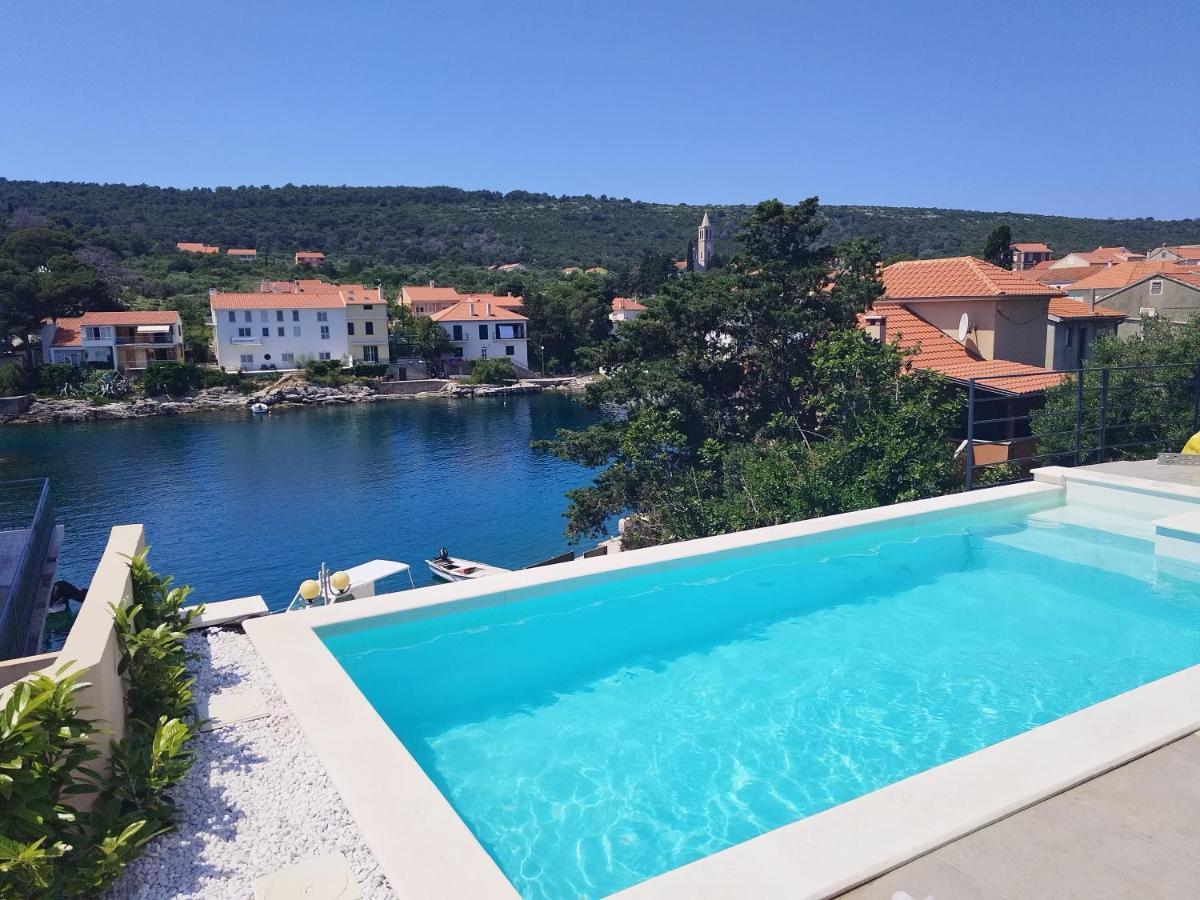 Sol Luxury Residence Near The Beach With Shared Heated Pool Bozava Exterior photo